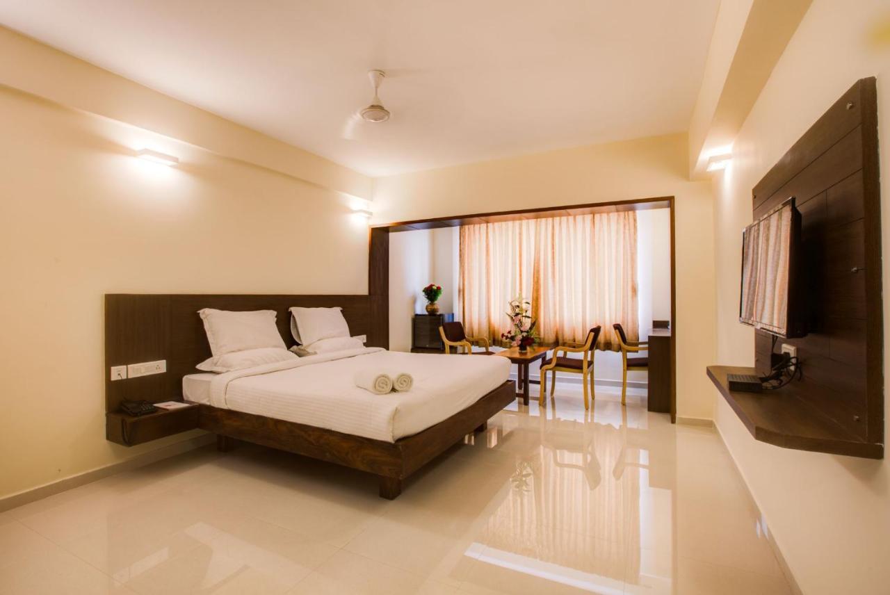 מנגלור Hotel Bms מראה חיצוני תמונה